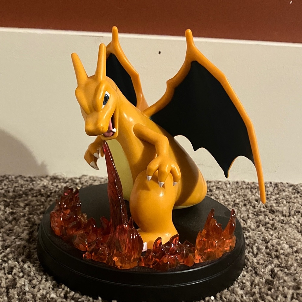 Charizard Fire-Effect Collectible Figurine